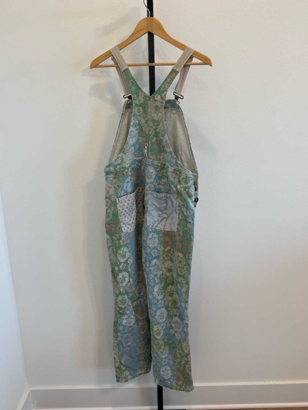 Anthropologie Pilcro The Wanderer Patchwork Floral Overalls Sz 29 Cottage Boho - Picture 4 of 5